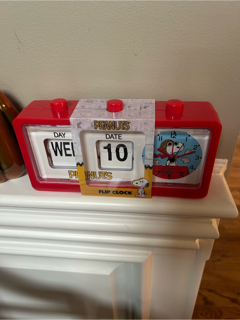 Peanuts Red Flip Clock with Snoopy Dial